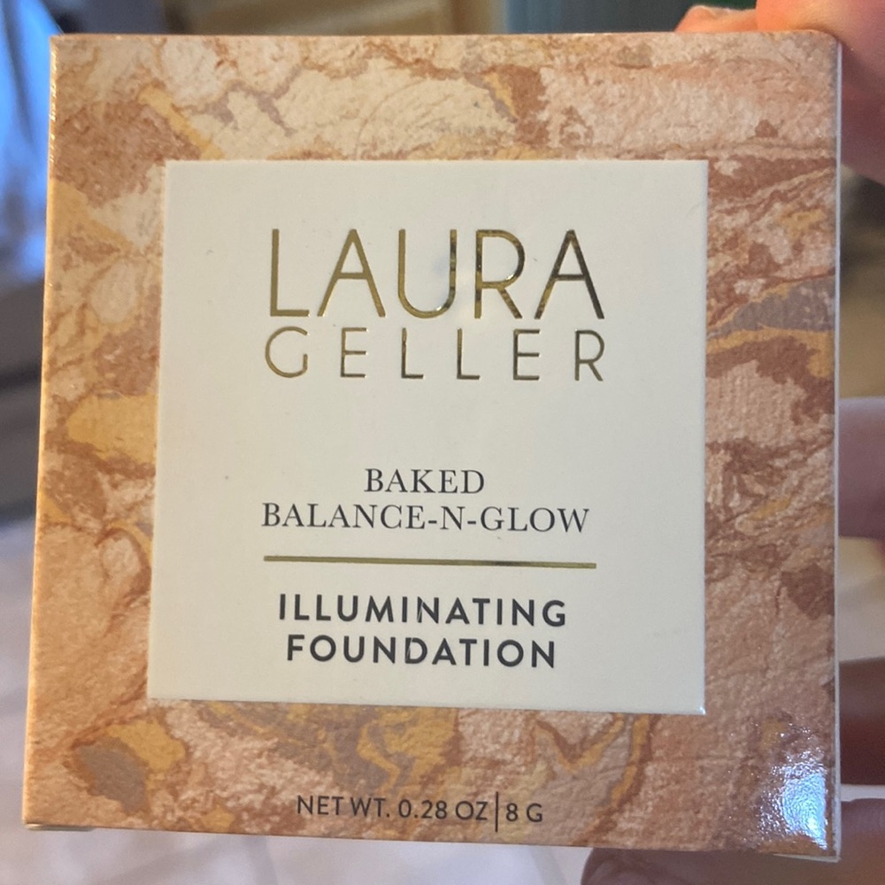 Laura Geller Baked Balance and Glow Illuminating Foundation